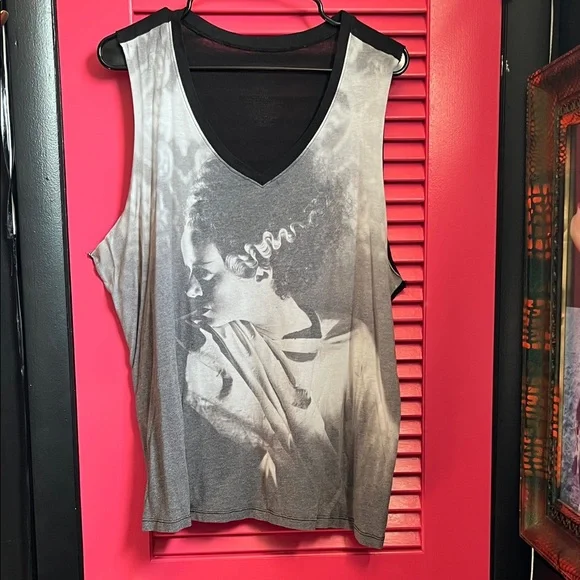 HALLOWEEN Bride of Frankenstein sleeveless tee - Picture 1 of 7